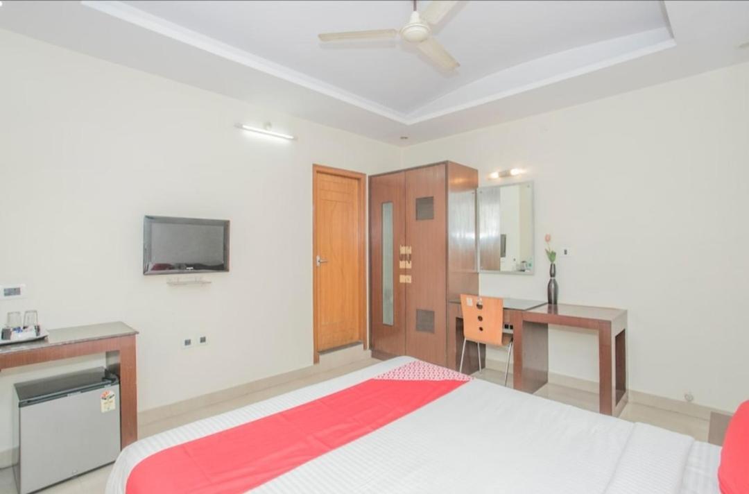 Westernsuites Hotel / Spa Bangalore Exterior foto